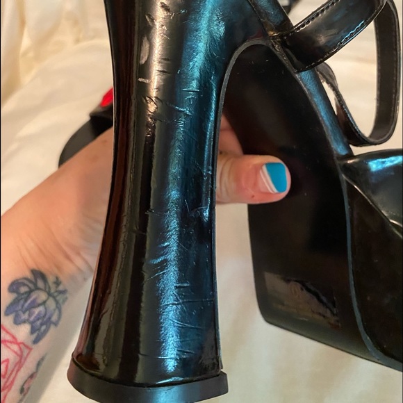 Hot Topic Cherry shoes size 10 - Picture 15 of 15